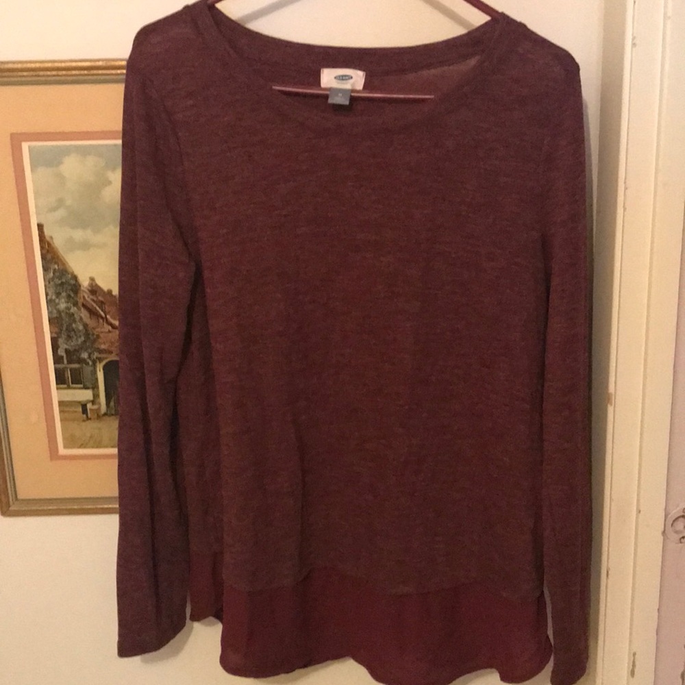 EUC Old Navy maroon Tee sz med